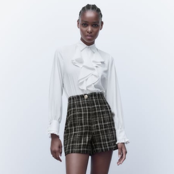 NWT ZARA TEXTURED WEAVE PLAID SHORTS
BLACK / ECRU SIZE XS NWT - Picture 2 of 5